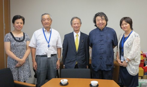 江田五月会长在日本国会会见中国书法研究院院长张杰